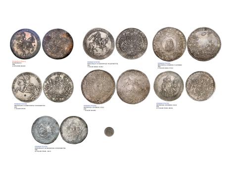 Коллекция талеров от 4 (масса около 110 гр) до 16 (массой больше фунта - около 420 гр) на фоне пяти рублевой монеты